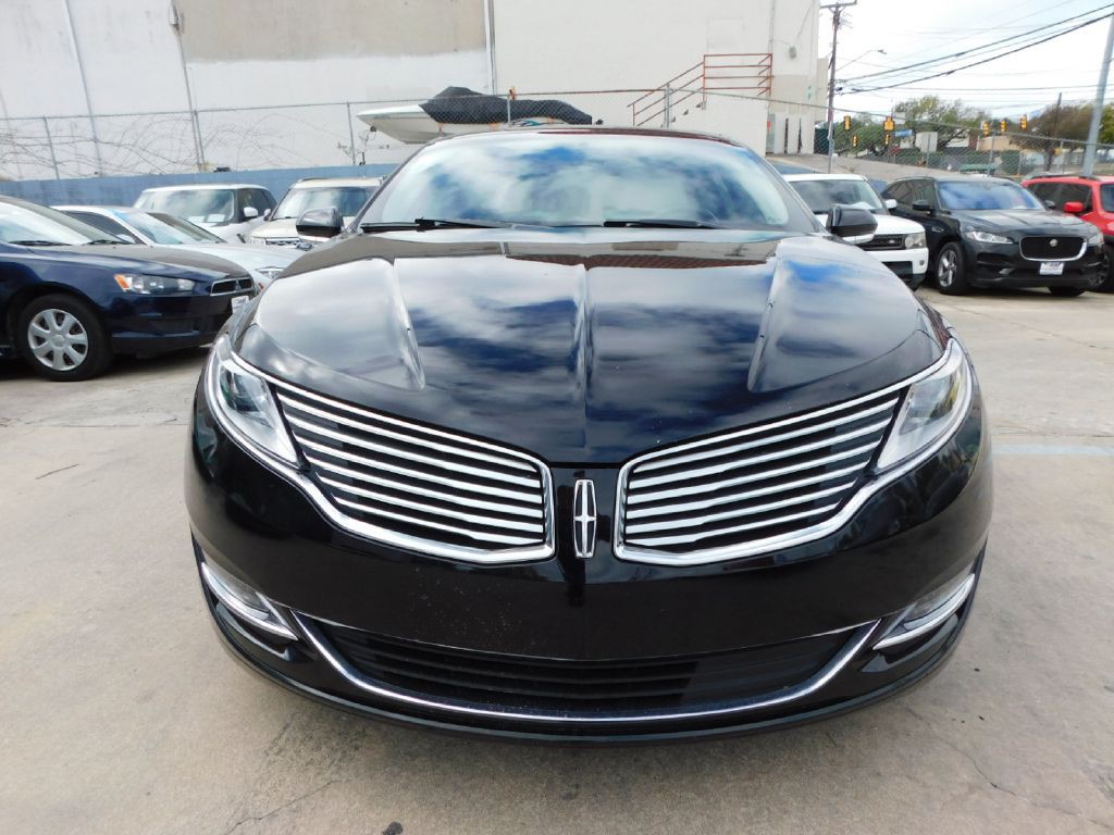 2016 Lincoln MKZ Image 2