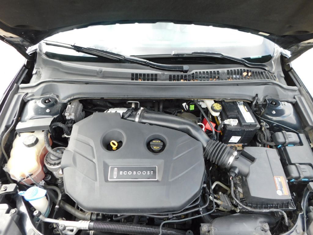 2016 Lincoln MKZ Image 18