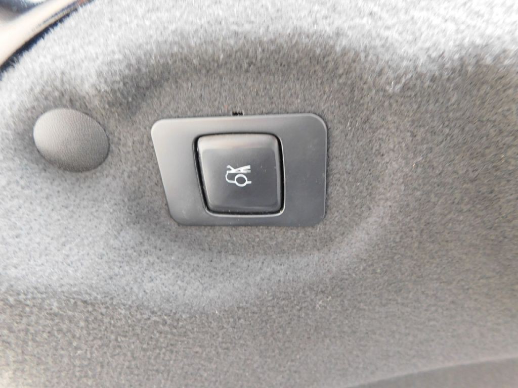 2016 Lincoln MKZ Image 21