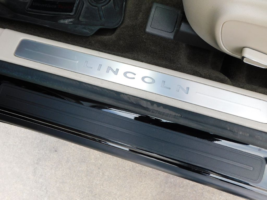 2016 Lincoln MKZ Image 23