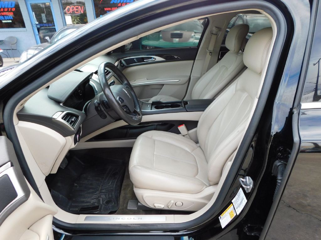 2016 Lincoln MKZ Image 25