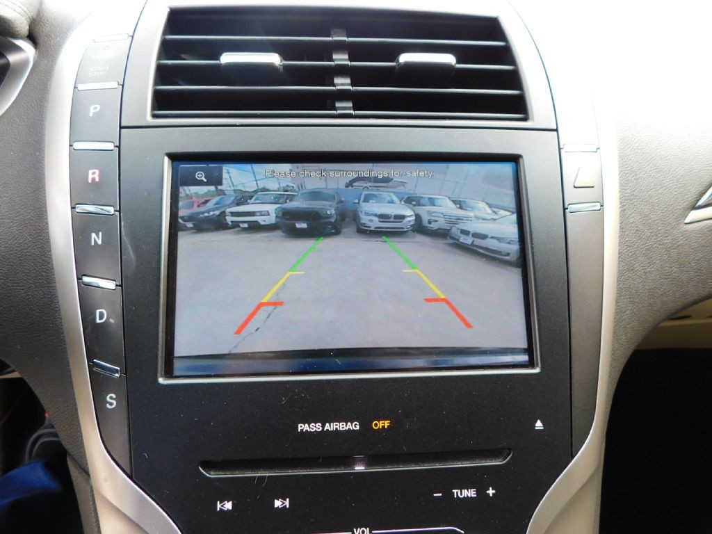 2016 Lincoln MKZ Image 39