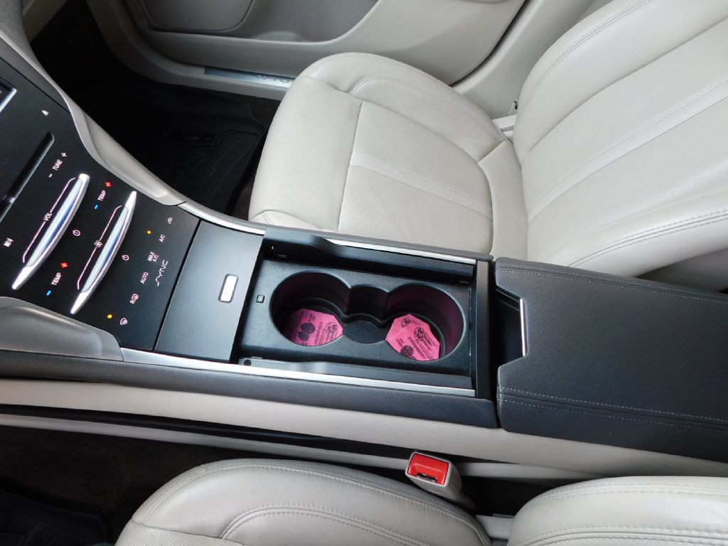 2016 Lincoln MKZ Image 40