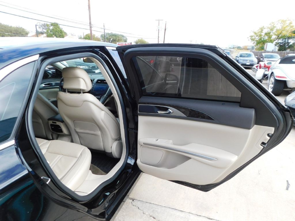 2016 Lincoln MKZ Image 50