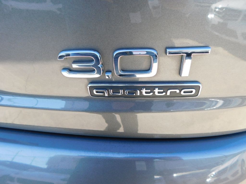 2017 Audi Q7 Image 11