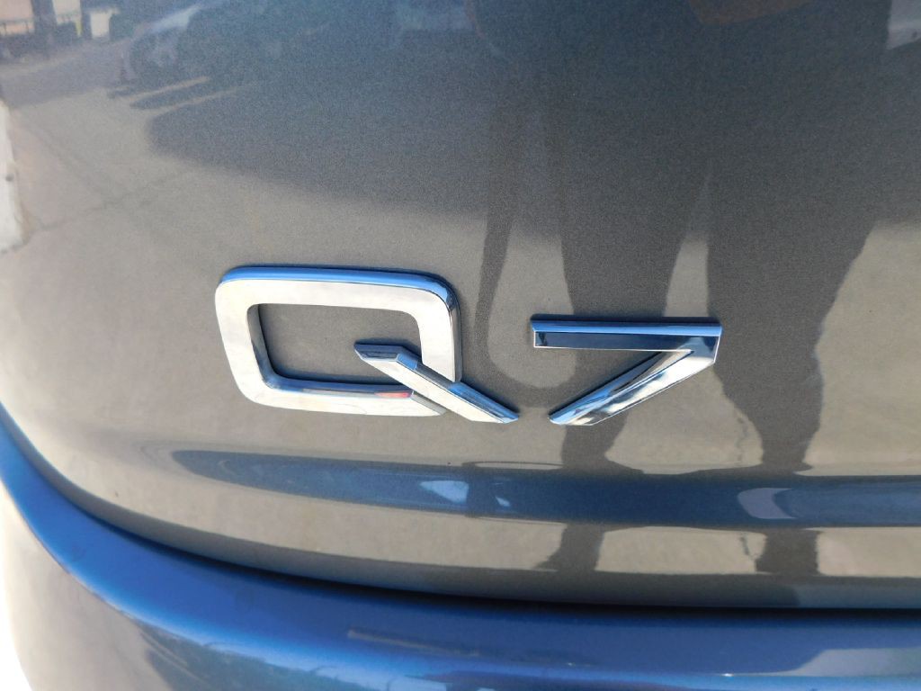 2017 Audi Q7 Image 12