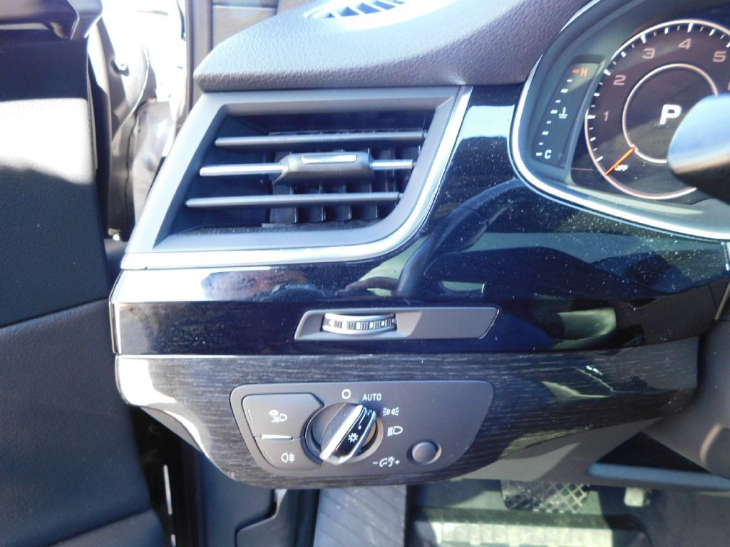 2017 Audi Q7 Image 31