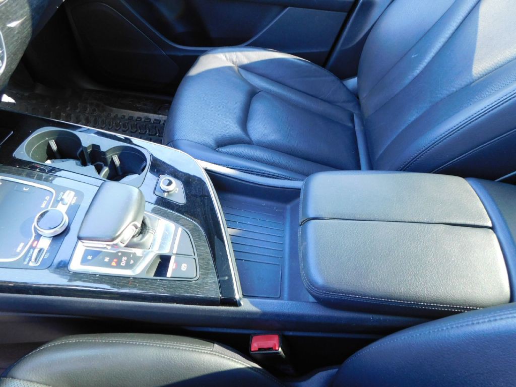 2017 Audi Q7 Image 42