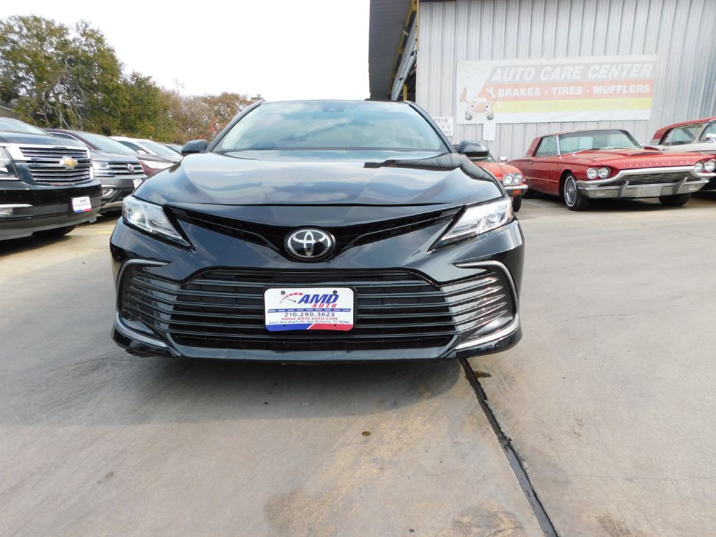 2023 Toyota Camry Image 2