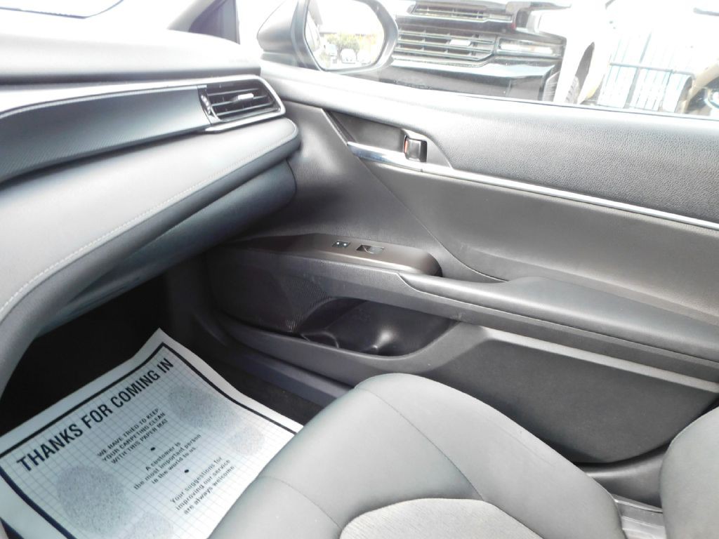 2023 Toyota Camry Image 22