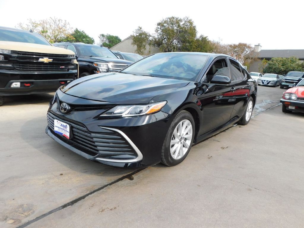 2023 Toyota Camry Image 3