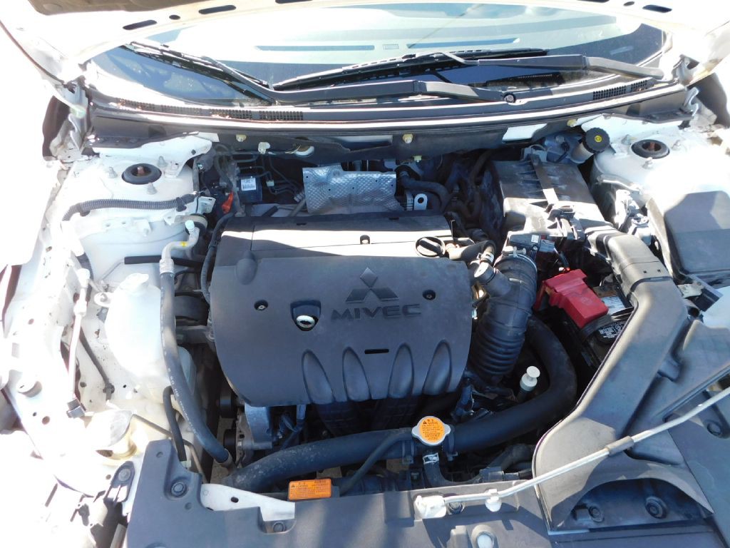 2013 Mitsubishi Lancer Image 11