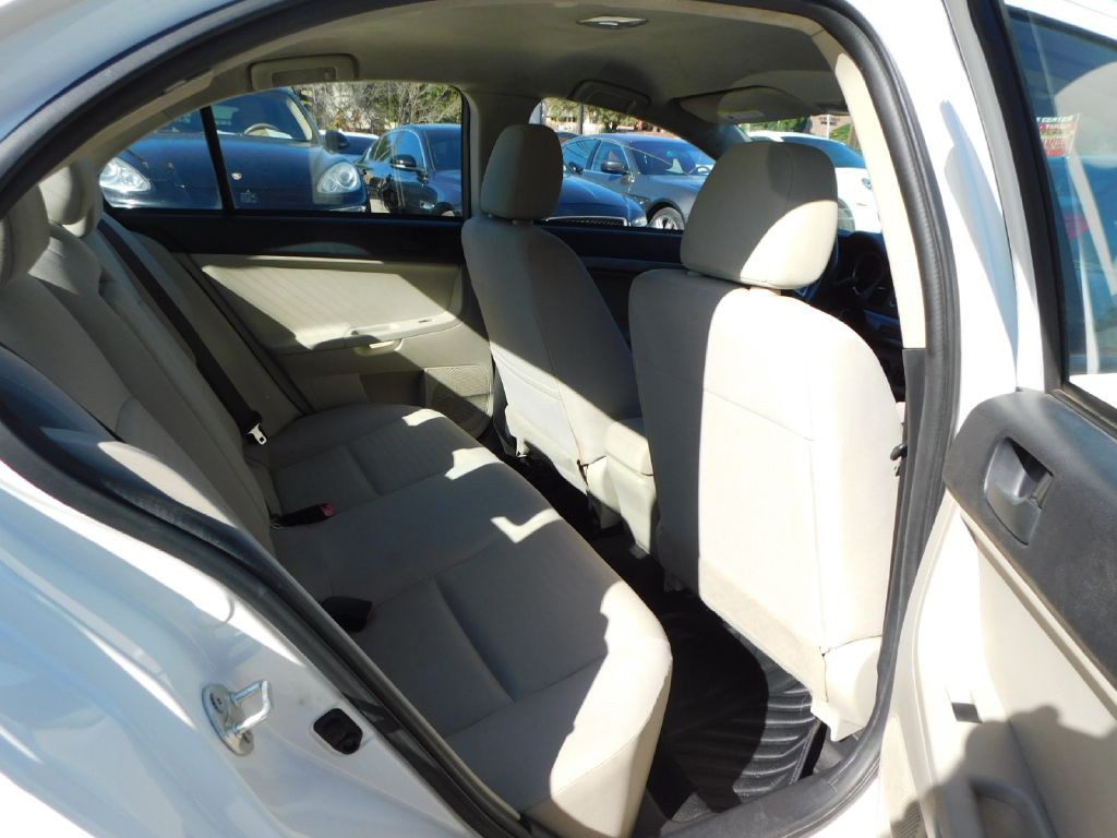 2013 Mitsubishi Lancer Image 14