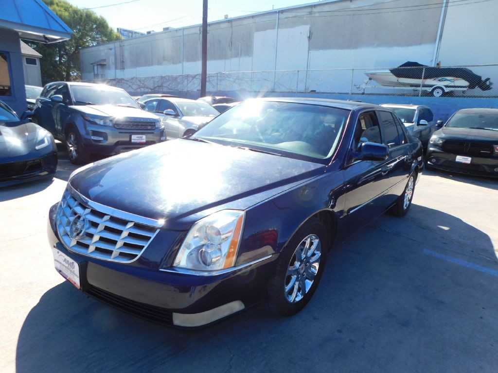 2009 Cadillac DTS Image 3