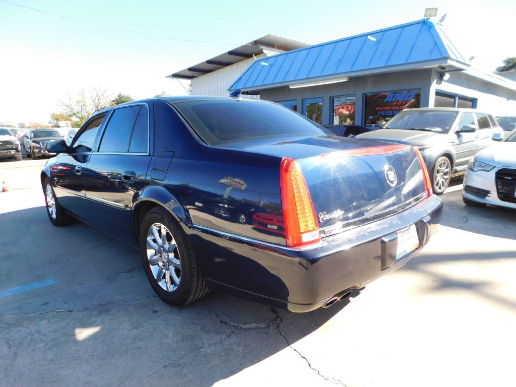 2009 Cadillac DTS Image 5