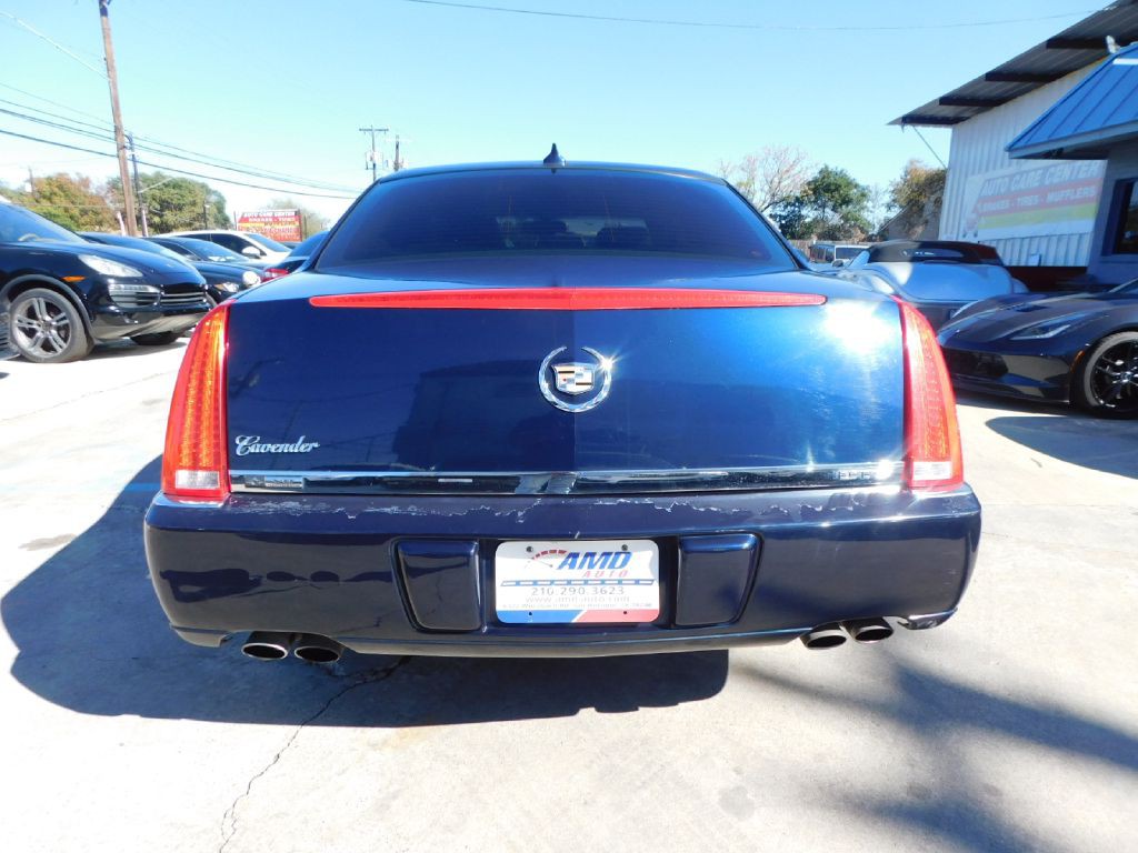 2009 Cadillac DTS Image 6