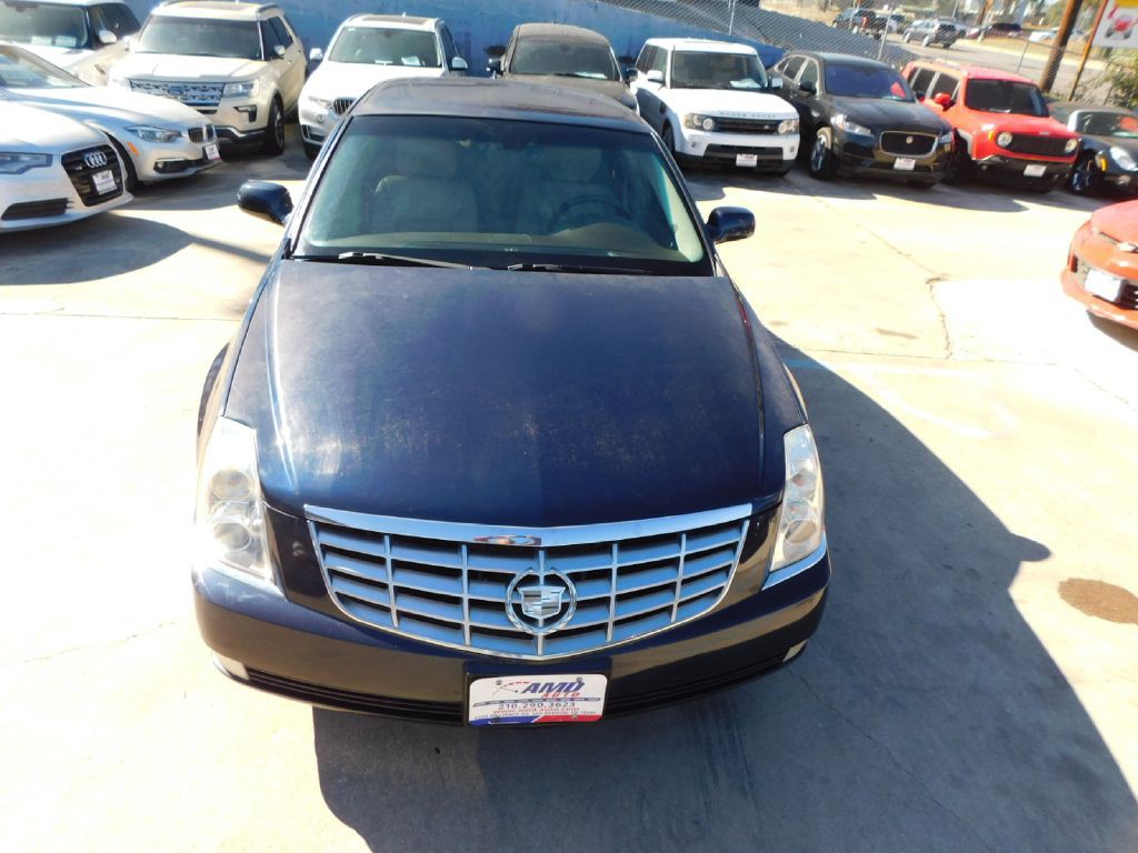 2009 Cadillac DTS Image 24