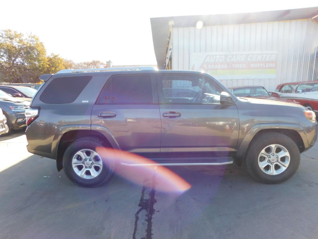 2015 Toyota 4Runner Image 8