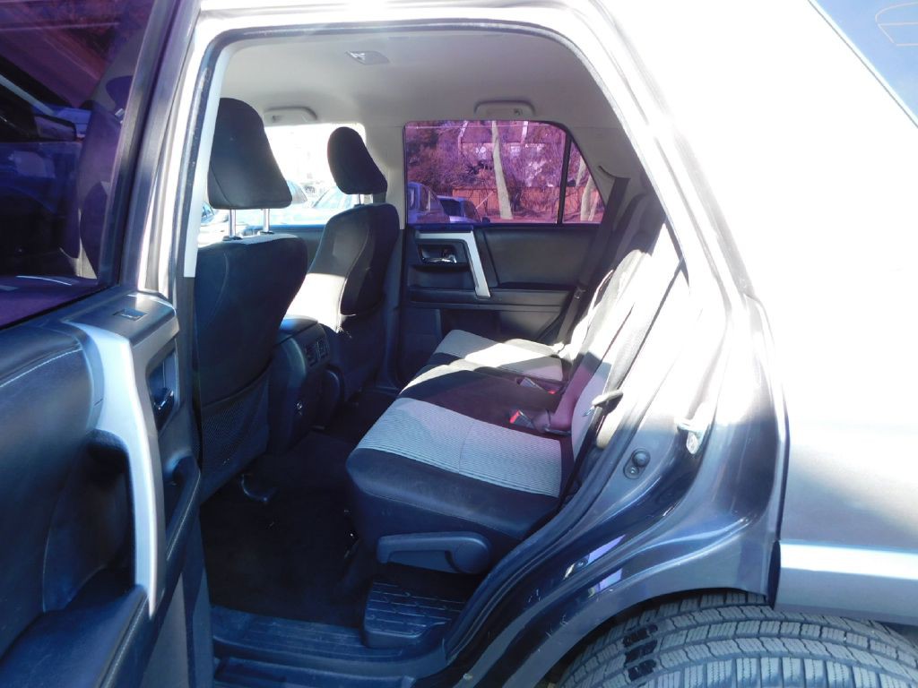 2015 Toyota 4Runner Image 22