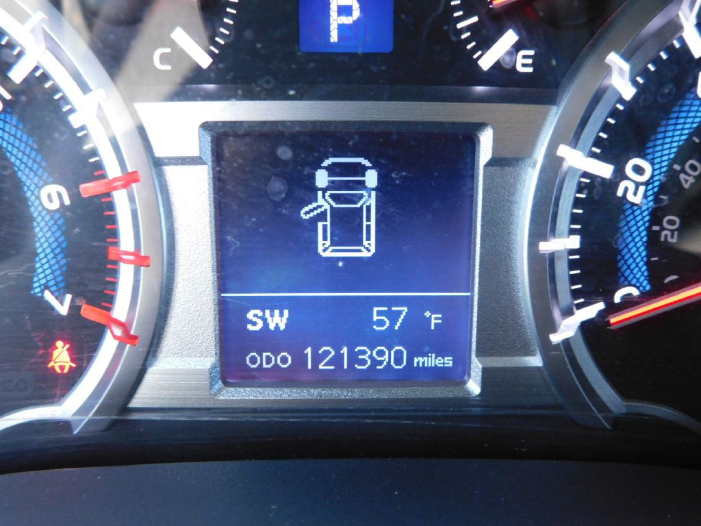 2015 Toyota 4Runner Image 24