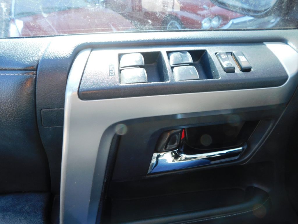 2015 Toyota 4Runner Image 28