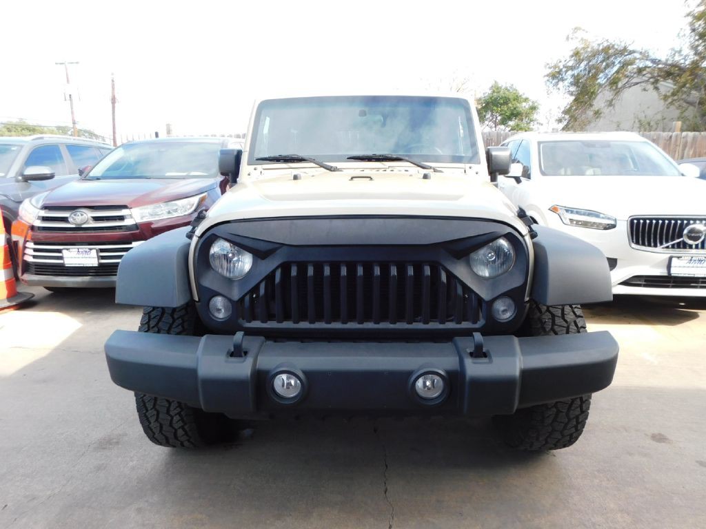 2017 Jeep Wrangler Unlimited Image 2