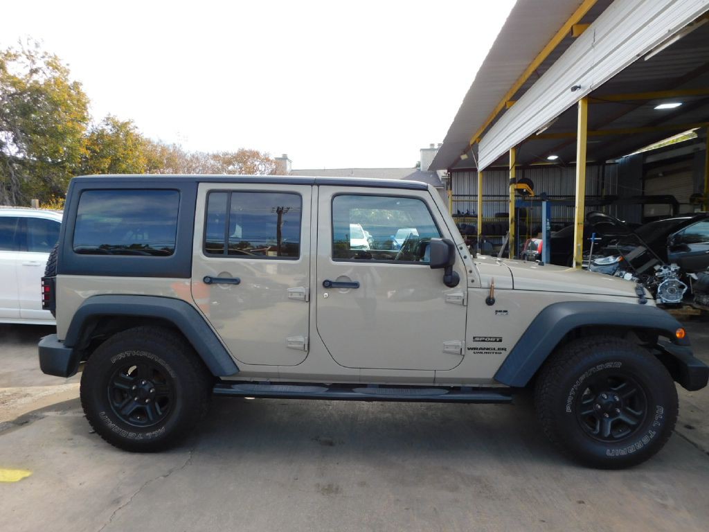 2017 Jeep Wrangler Unlimited Image 8