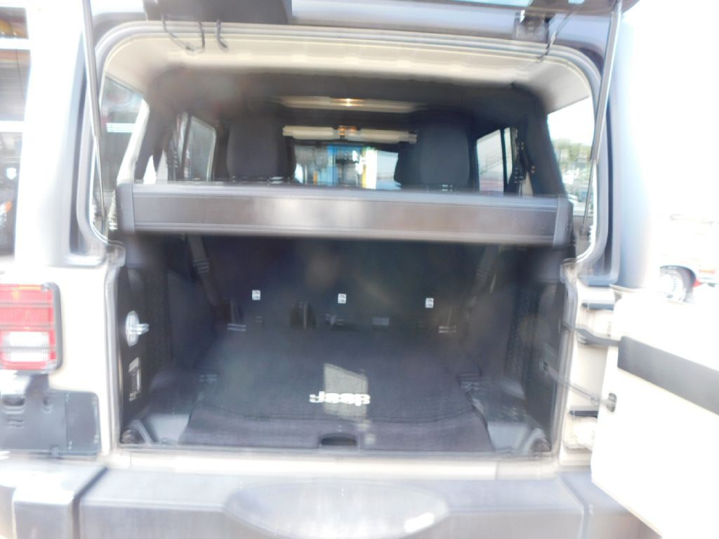 2017 Jeep Wrangler Unlimited Image 17