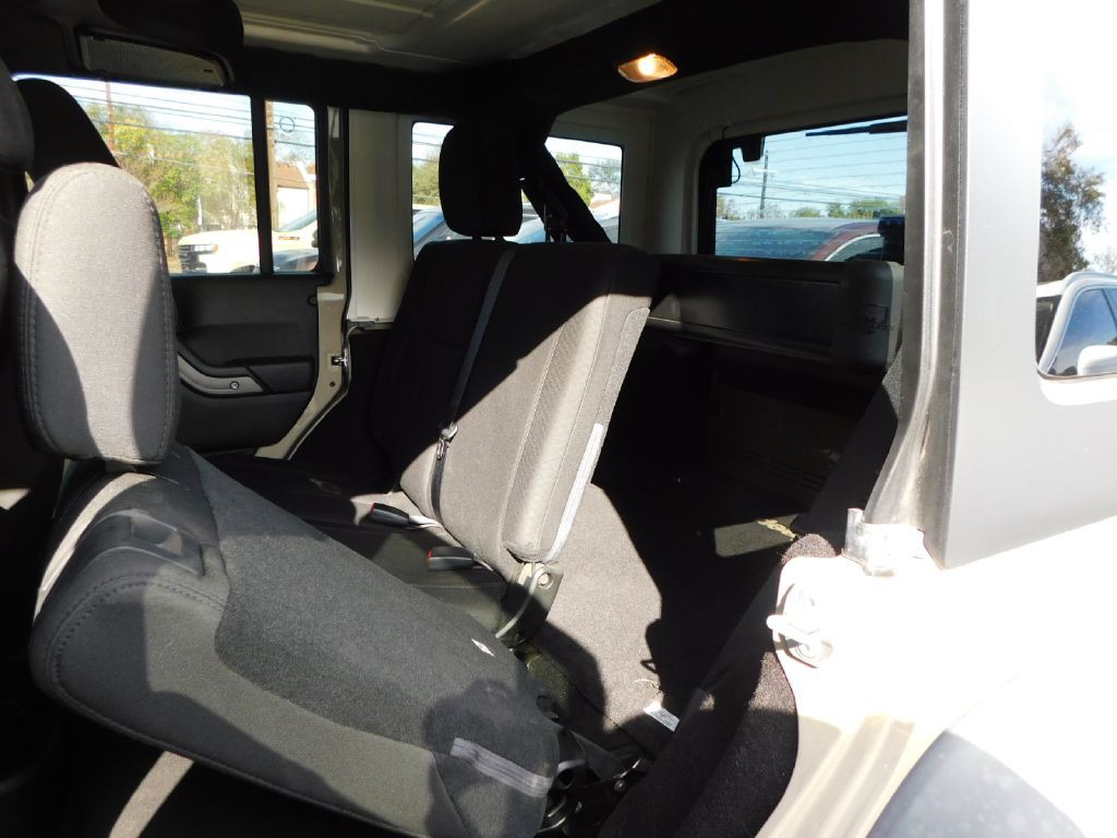 2017 Jeep Wrangler Unlimited Image 23