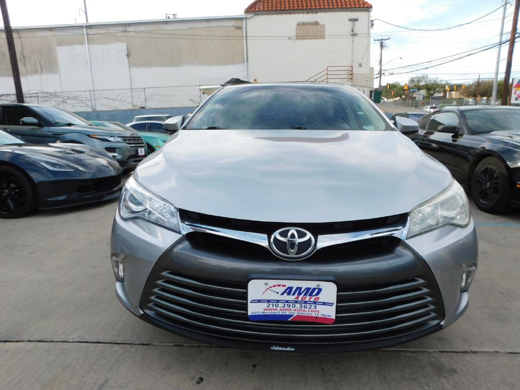 2016 Toyota Camry Image 2