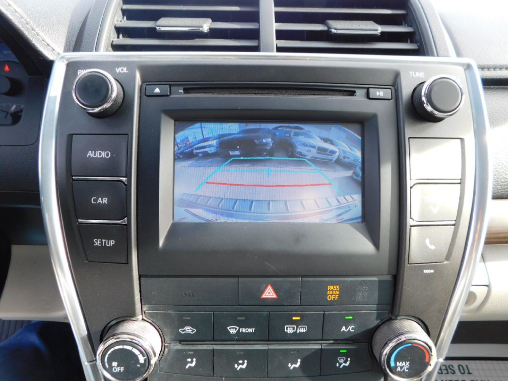 2016 Toyota Camry Image 30