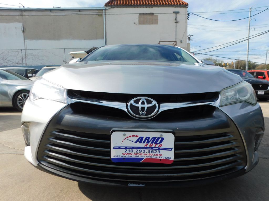 2016 Toyota Camry Image 44