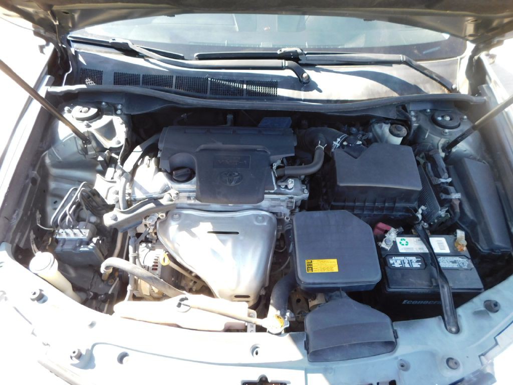 2012 Toyota Camry Image 13