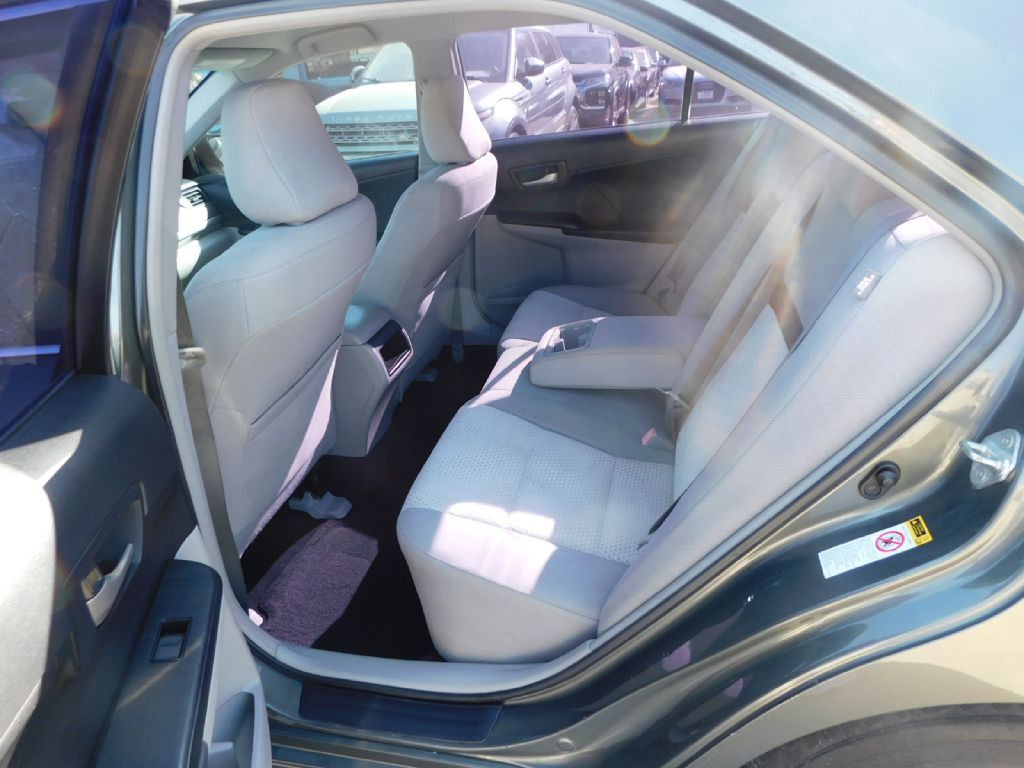 2012 Toyota Camry Image 20