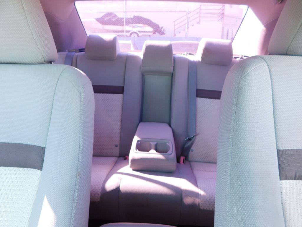 2012 Toyota Camry Image 35