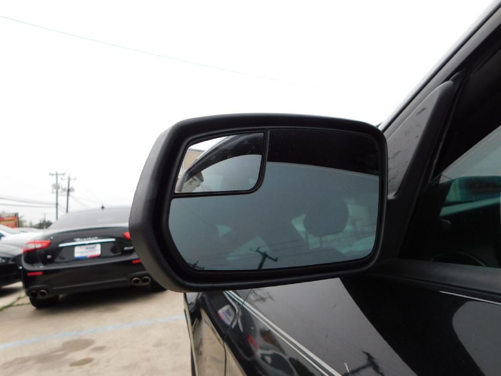 2013 Ford Mustang Image 11