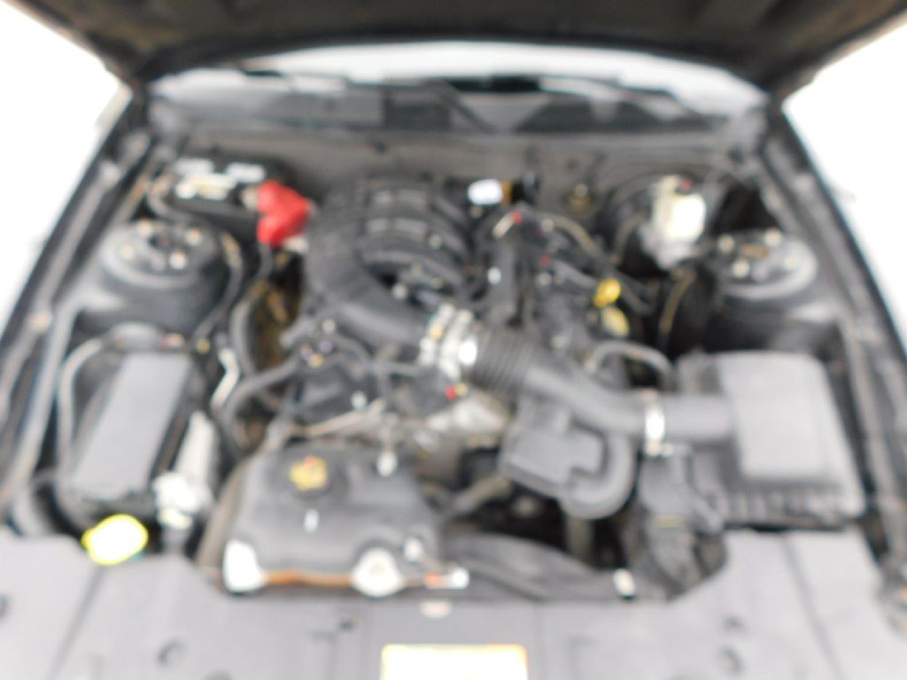 2013 Ford Mustang Image 13