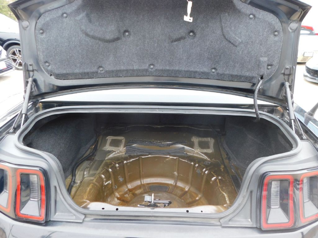 2013 Ford Mustang Image 15