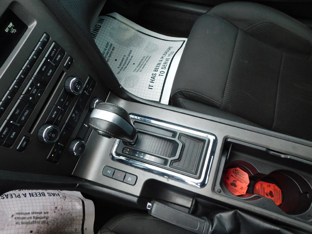 2013 Ford Mustang Image 27