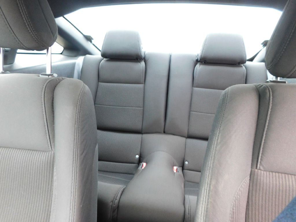 2013 Ford Mustang Image 32