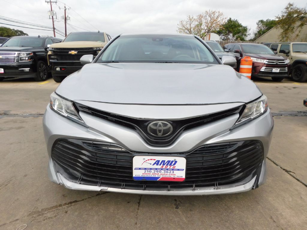 2018 Toyota Camry Image 2