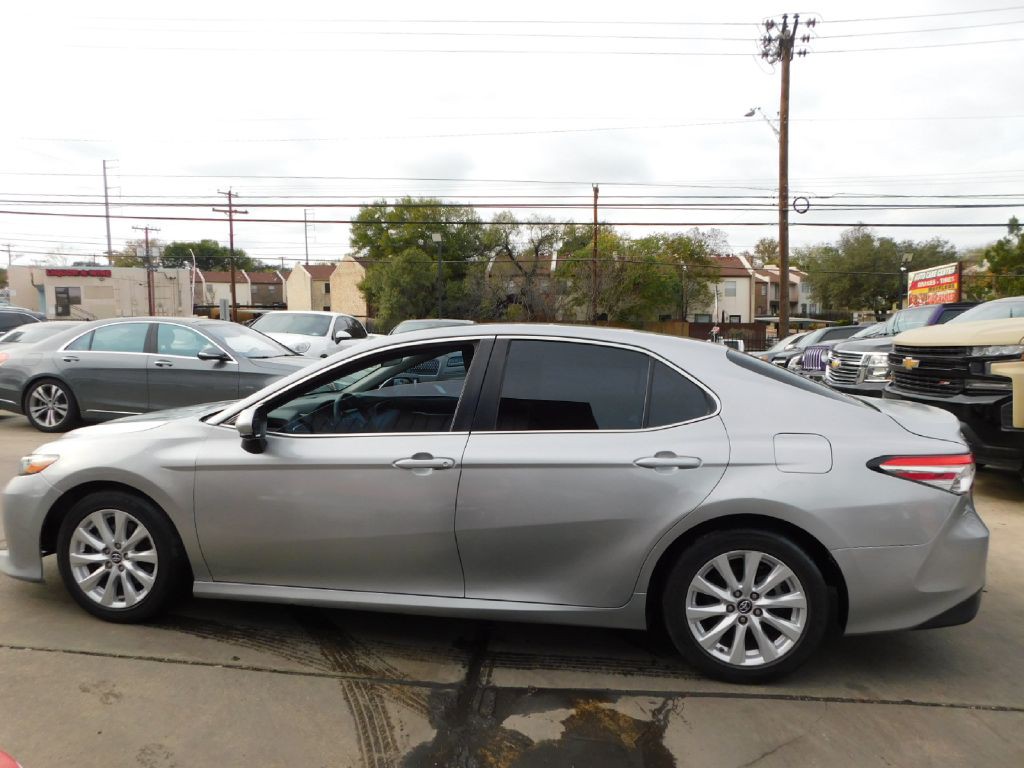 2018 Toyota Camry Image 4