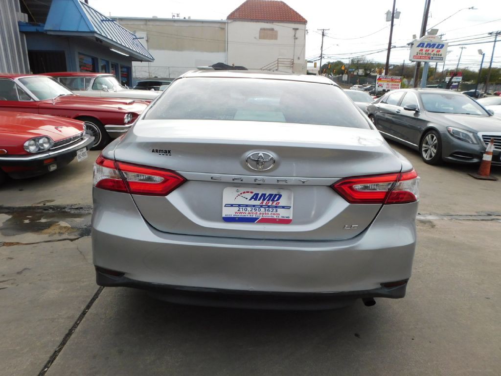 2018 Toyota Camry Image 6