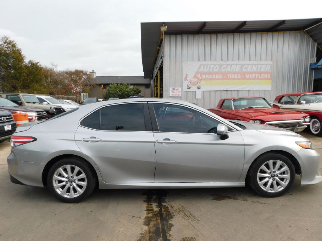 2018 Toyota Camry Image 8