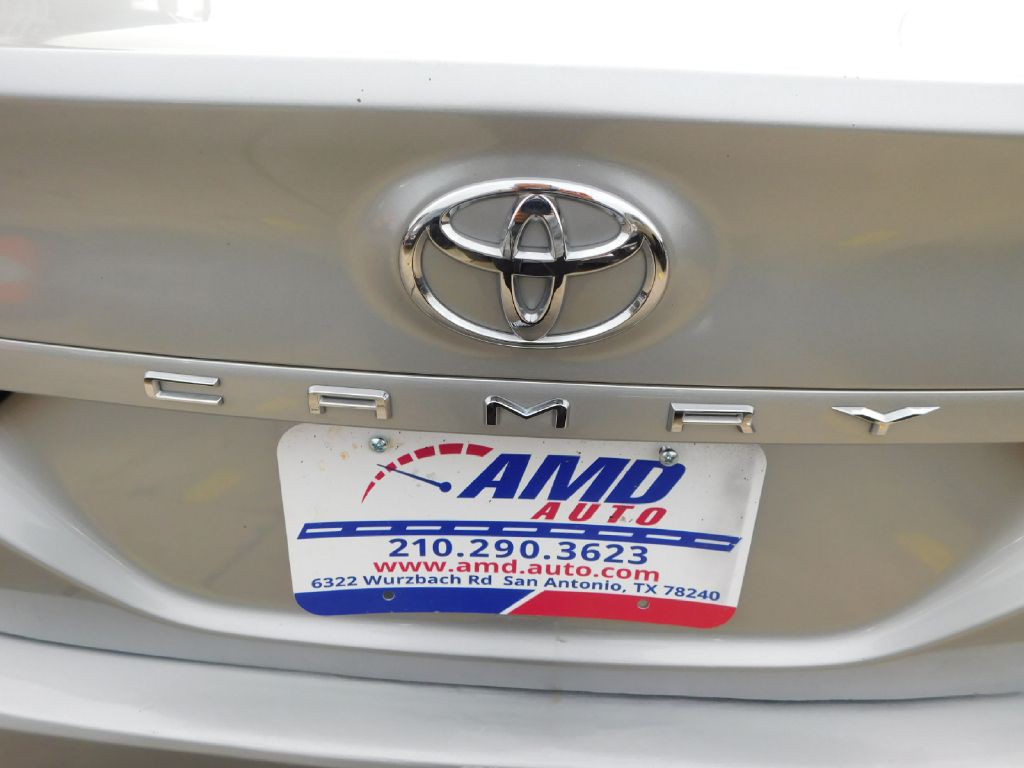 2018 Toyota Camry Image 11