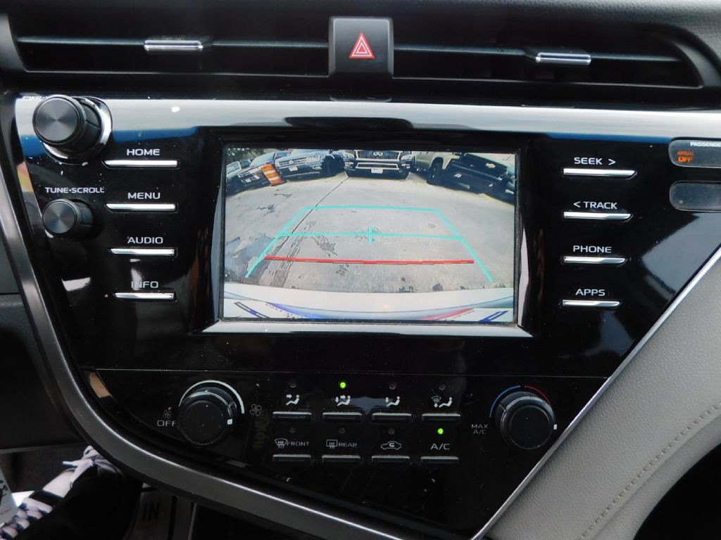 2018 Toyota Camry Image 27