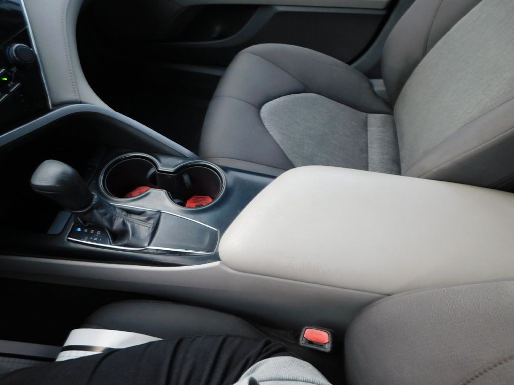 2018 Toyota Camry Image 30