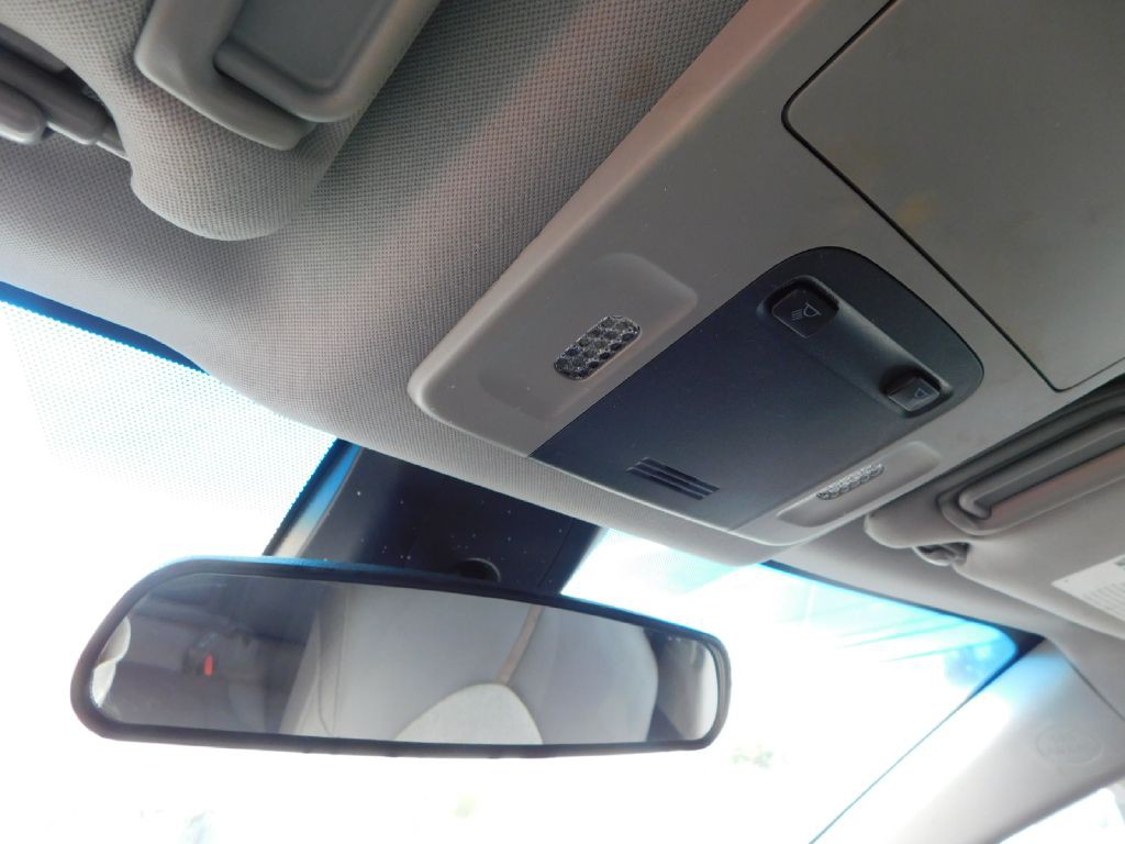 2018 Toyota Camry Image 32