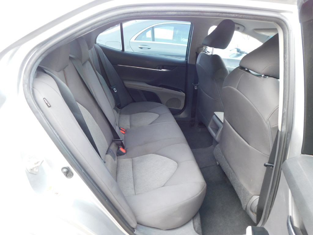 2018 Toyota Camry Image 36