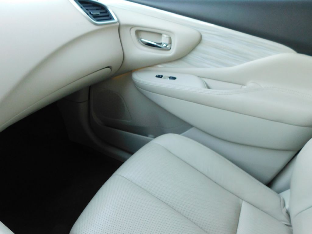 2016 Nissan Murano Image 24